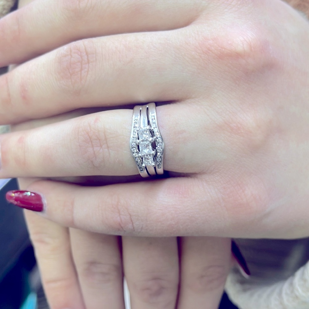 White gold wedding ring set